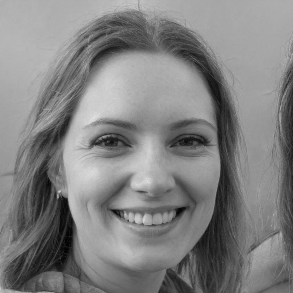 Portrait of Sarah Reynolds, Lead Investment Instructor